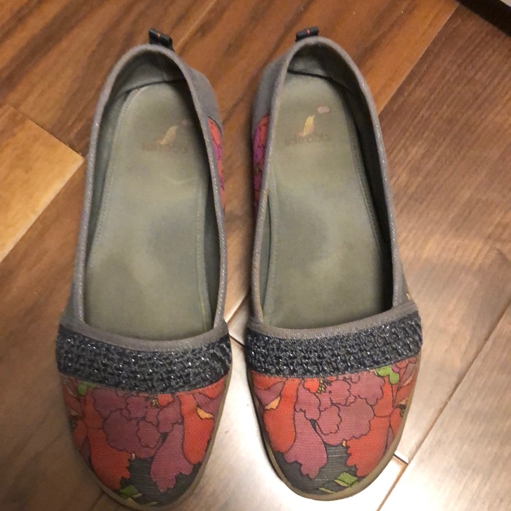 Comfy and stylish flats